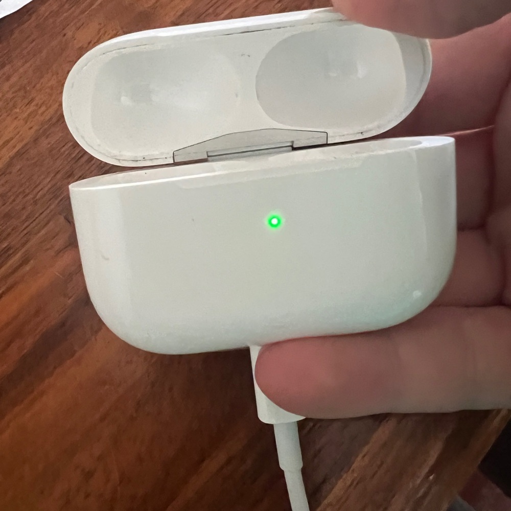 AirPods Pro, 1st Generation - Case Only